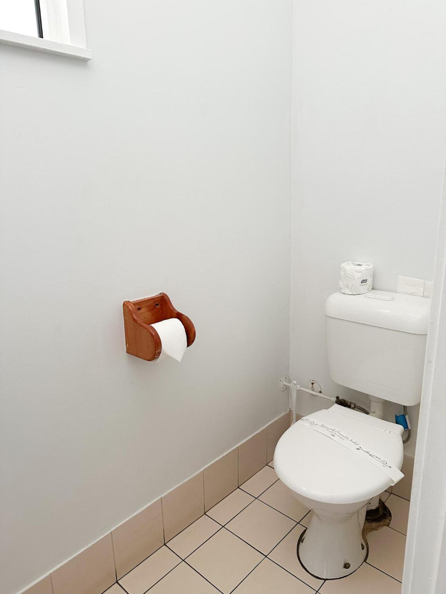 Ocean View Motel Боуен Екстериор снимка